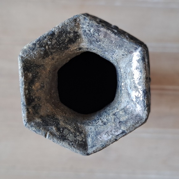 Vintage Old Dutch-Style Embossed Pewter Vase with Windmill & Figurine Motif - Picture 6 of 11